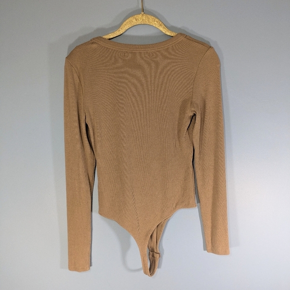 Elodie Taupe V Neck Robbed Bodysuit - Picture 2 of 4